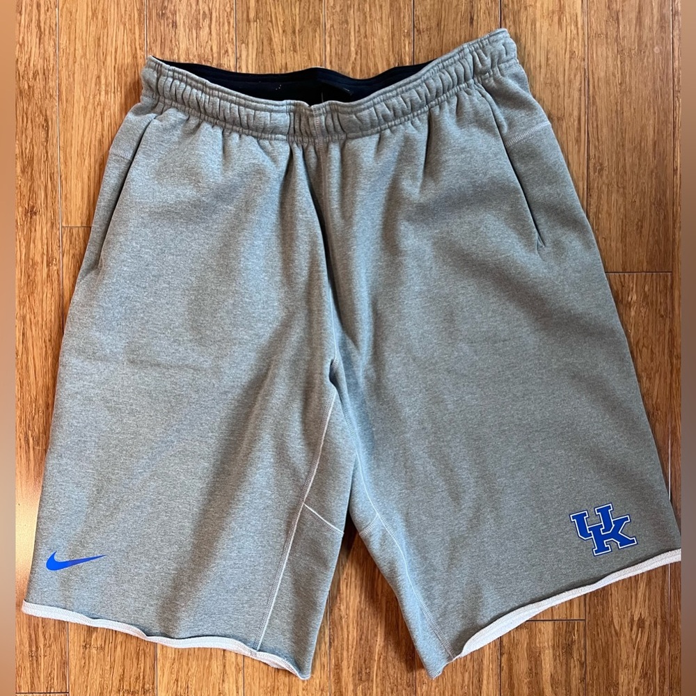 Nike Dri-Fit Kentucky Wildcats Player Sweat shorts size large